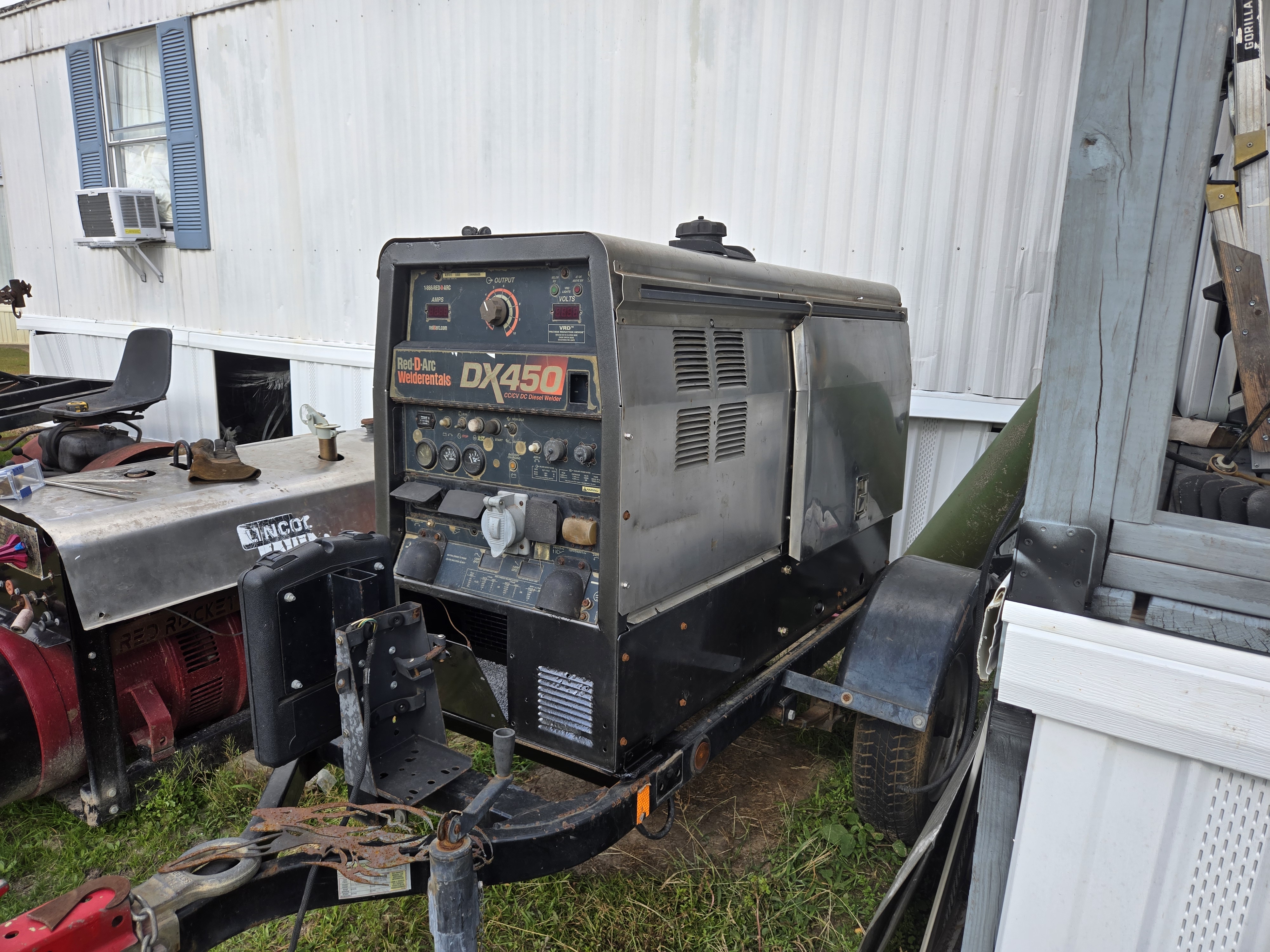 Red-D-Arc DX450 welding machine front view