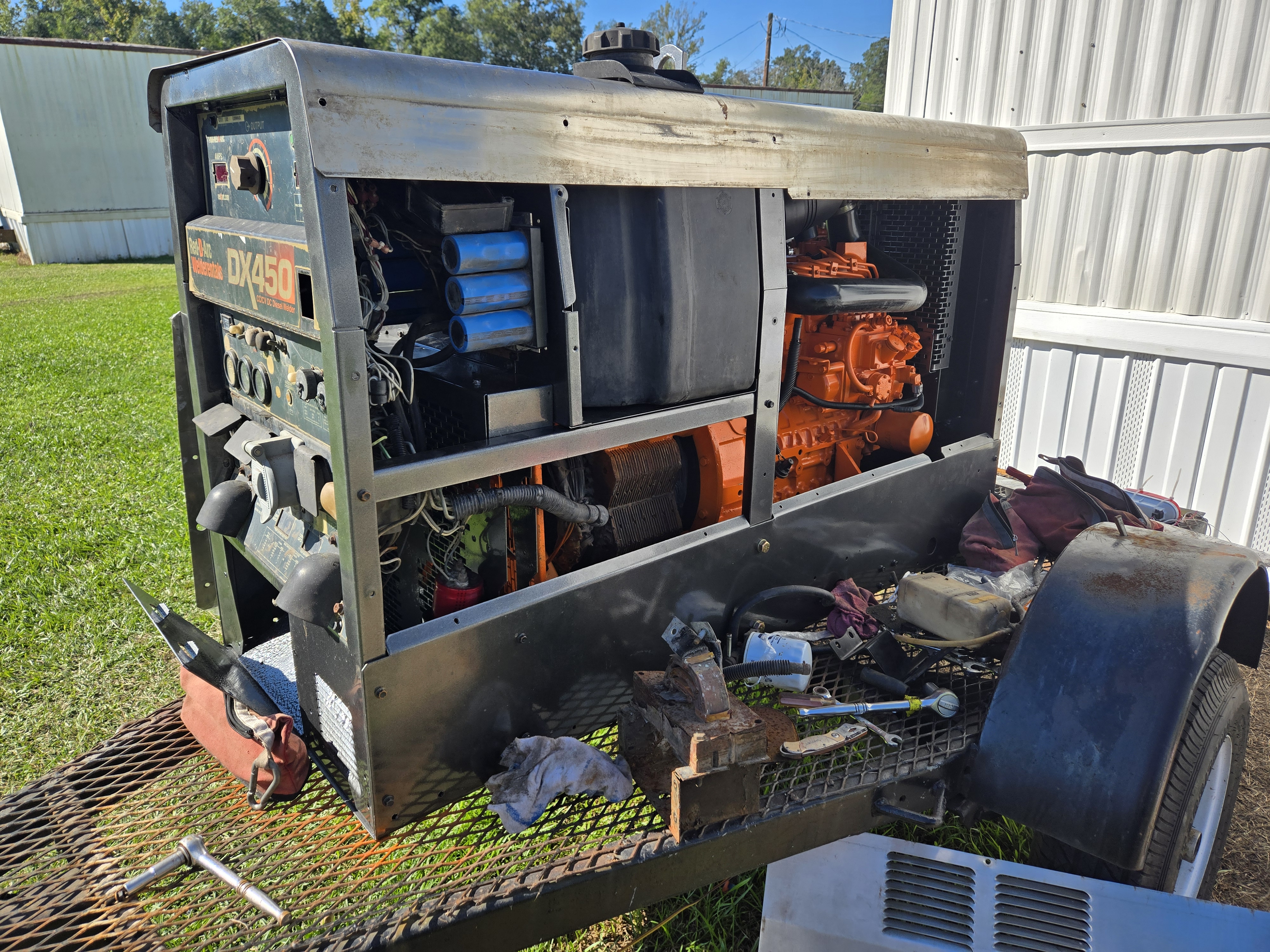 Red-D-Arc DX450 left profile thumbnail